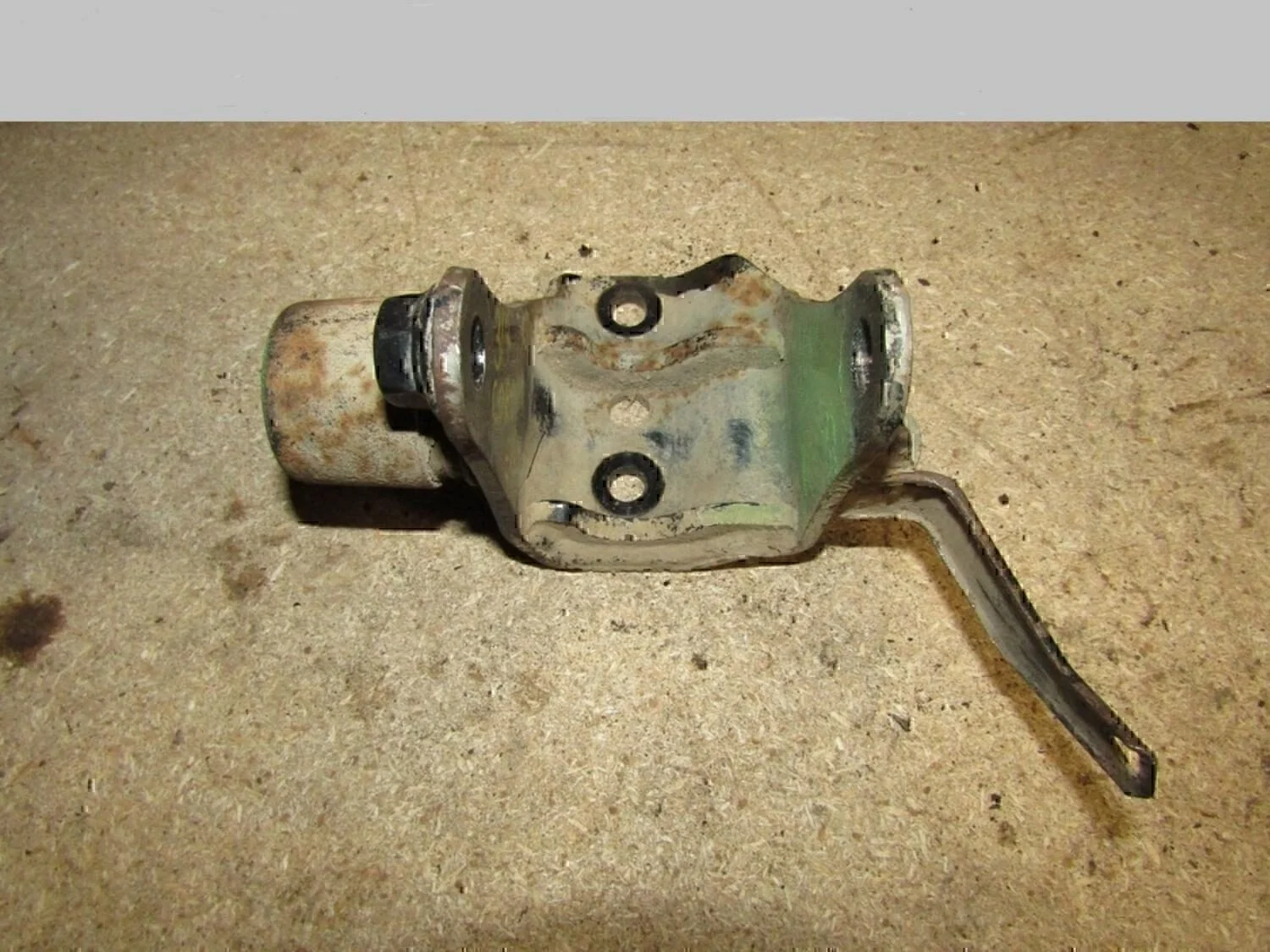 Кронштейн КПП Corolla E15 2006-2013