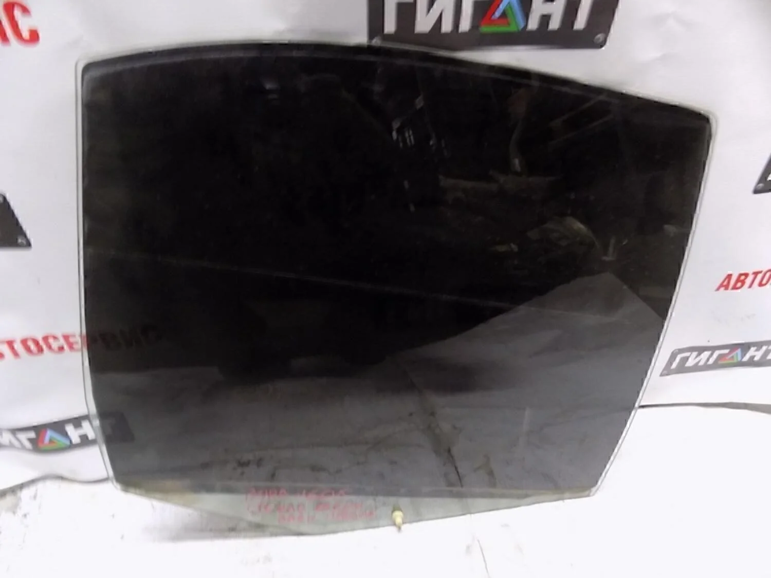 Стекло двери задней правой Golf IV/Bora 1997-2005