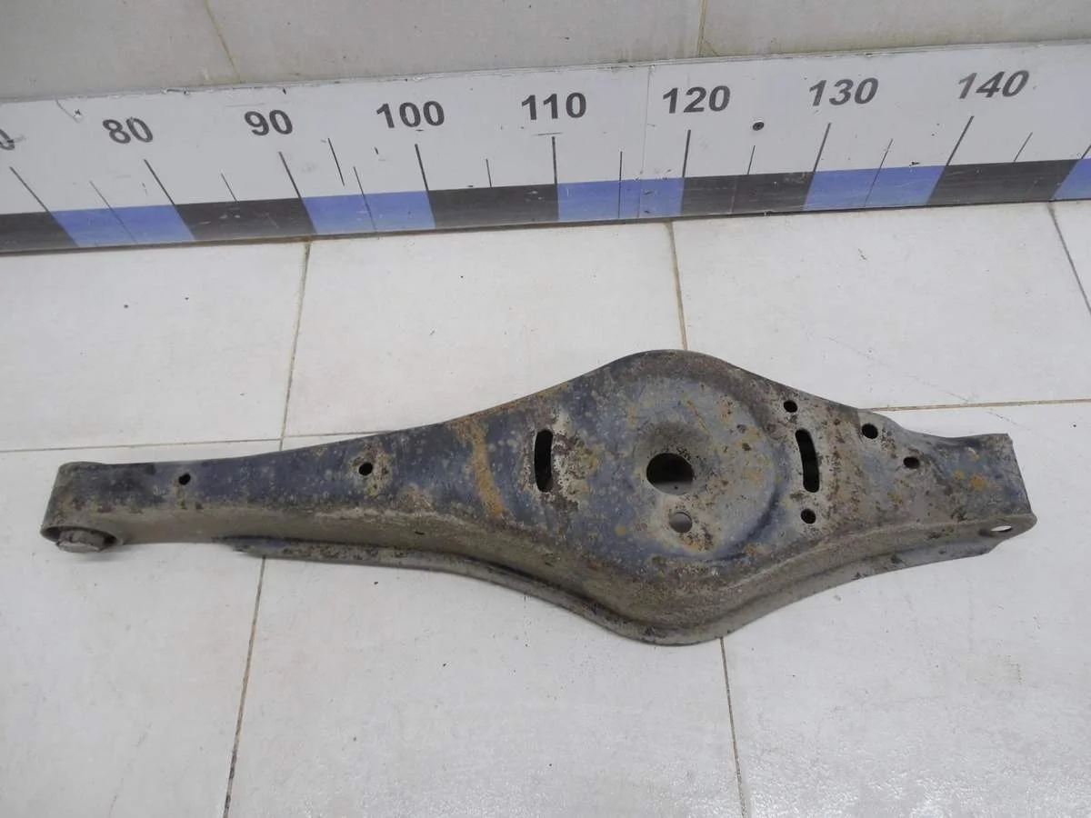 Рычаг задний нижний Passat [B6] 2005-2010