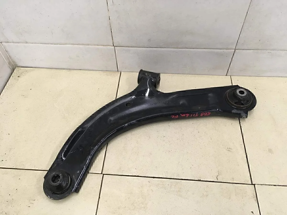 Рычаг передний левый Tiida (C11) 2007-2014