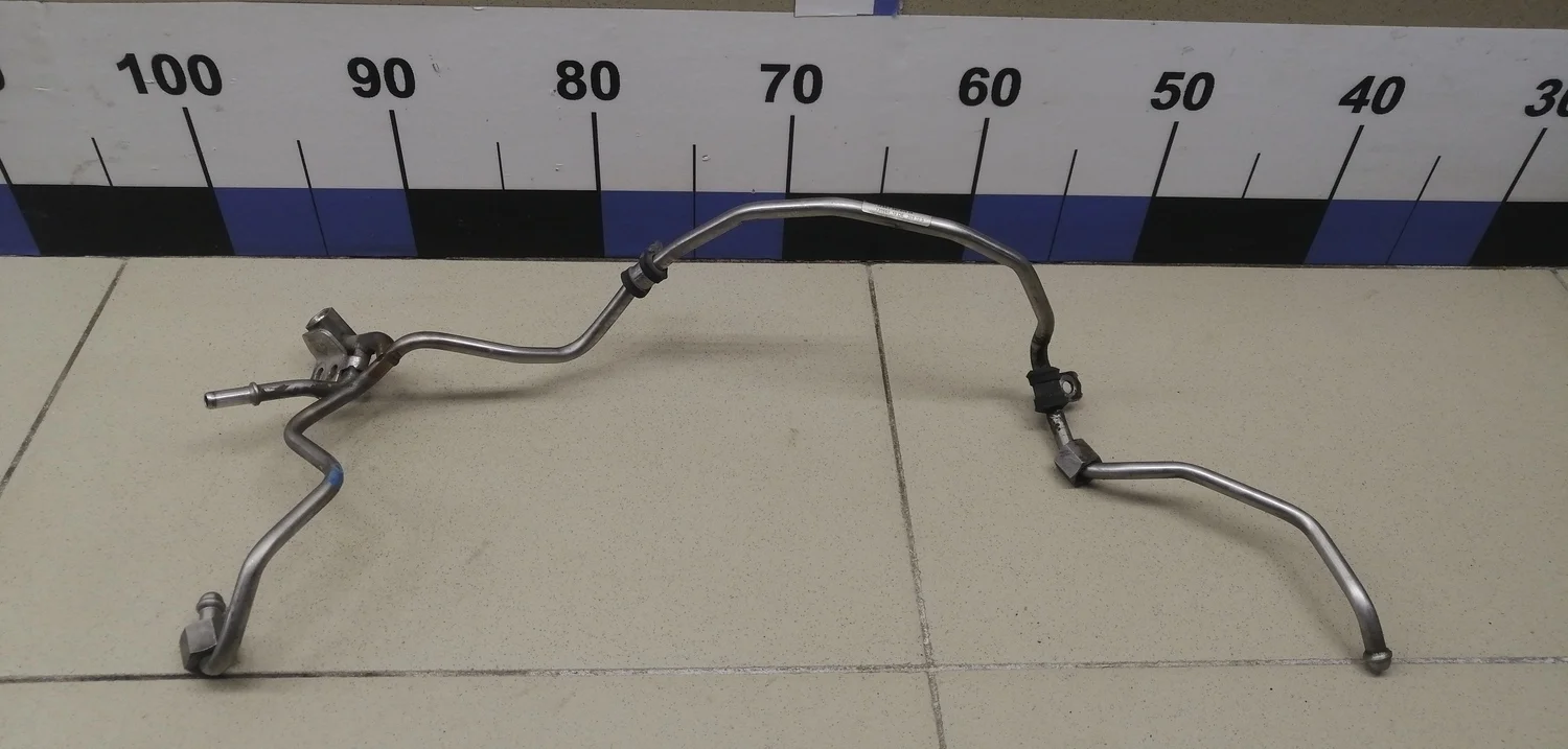 Трубка топливная 5-серия F10/F11 2009>