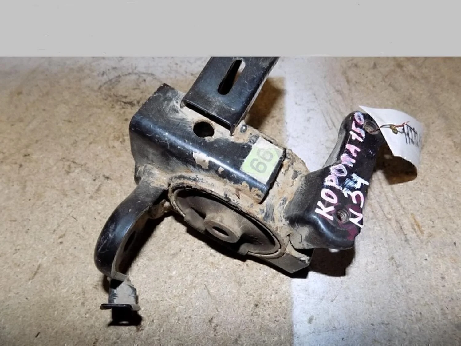 Опора КПП левая Corolla E15 2006-2013