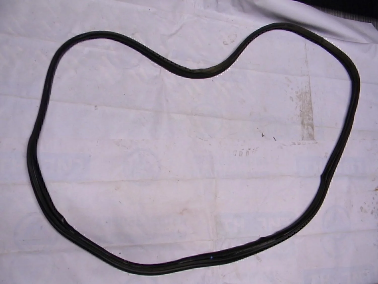 Уплотнитель двери Megane II 2002-2009