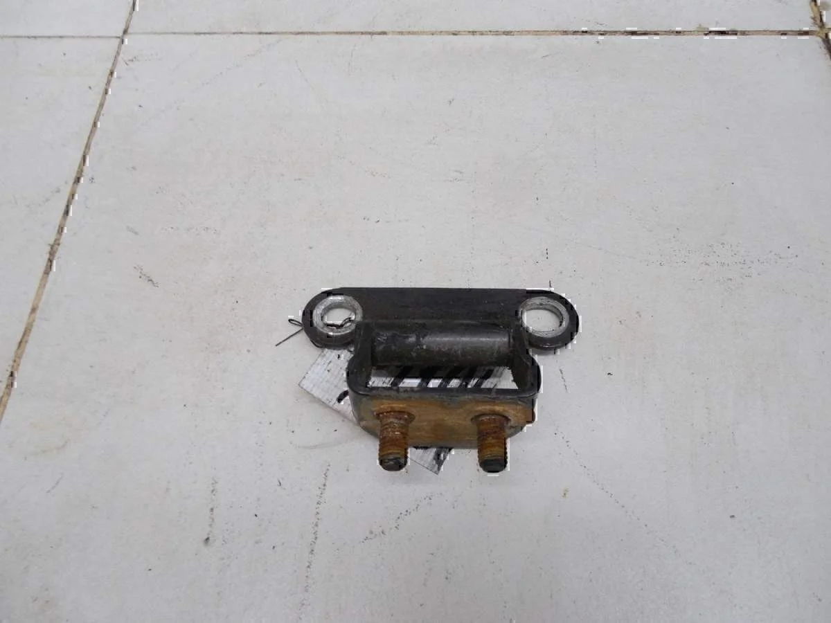 Петля двери багажника верхняя LX 570