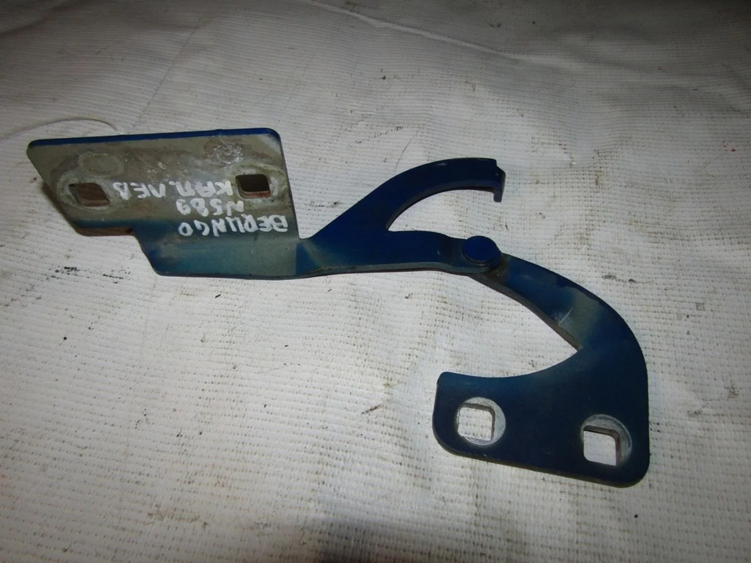 Петля капота левая Berlingo(FIRST) (M59) 2002-2010