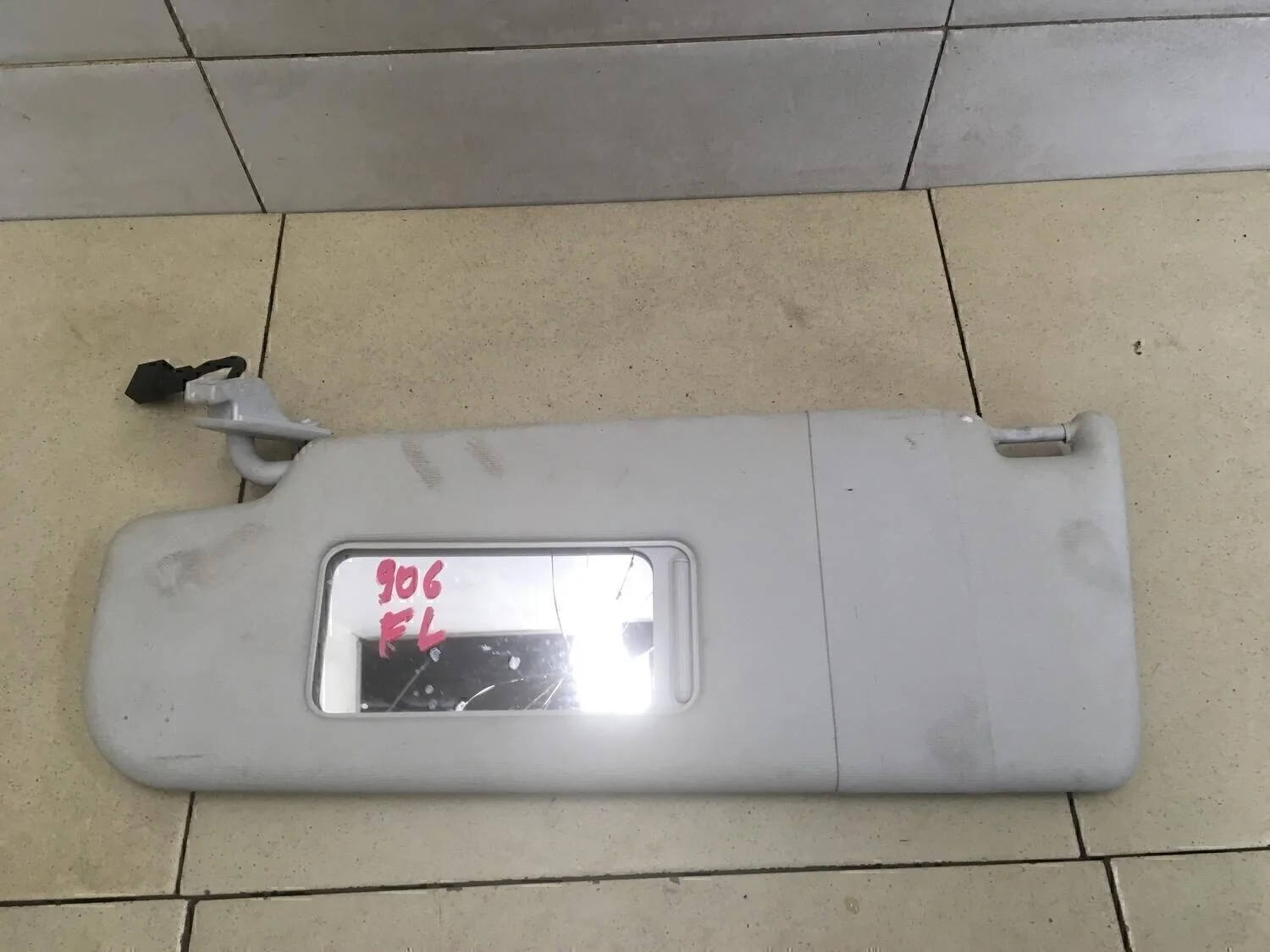 Козырек солнцезащитный (внутри) Golf V 2003-2009