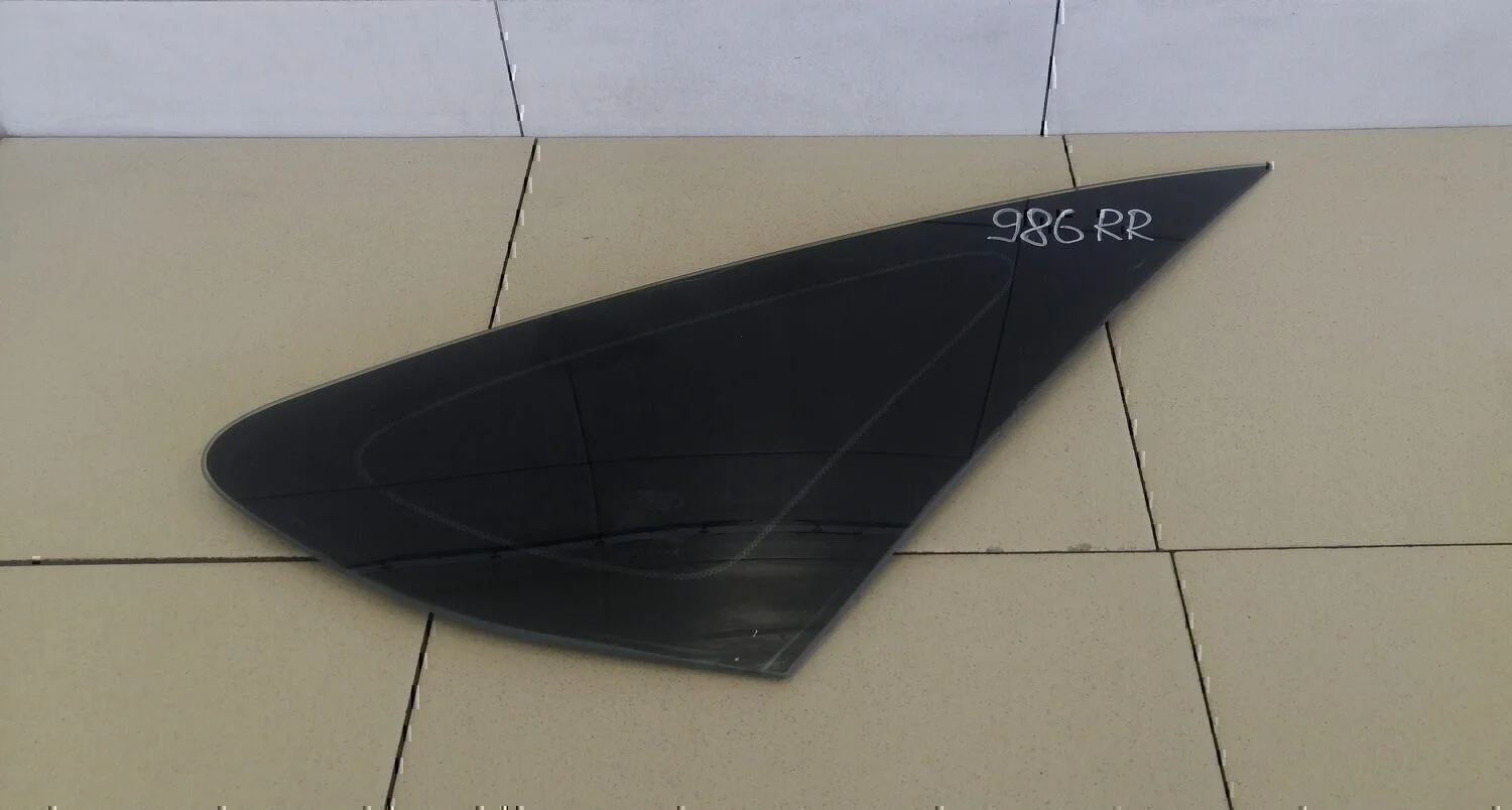 Стекло кузовное глухое правое Focus II 2005-2008