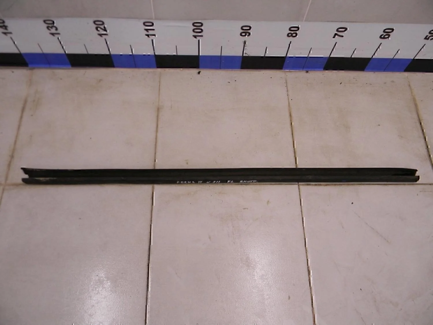 Накладка стекла переднего левого Focus II 2005-2008