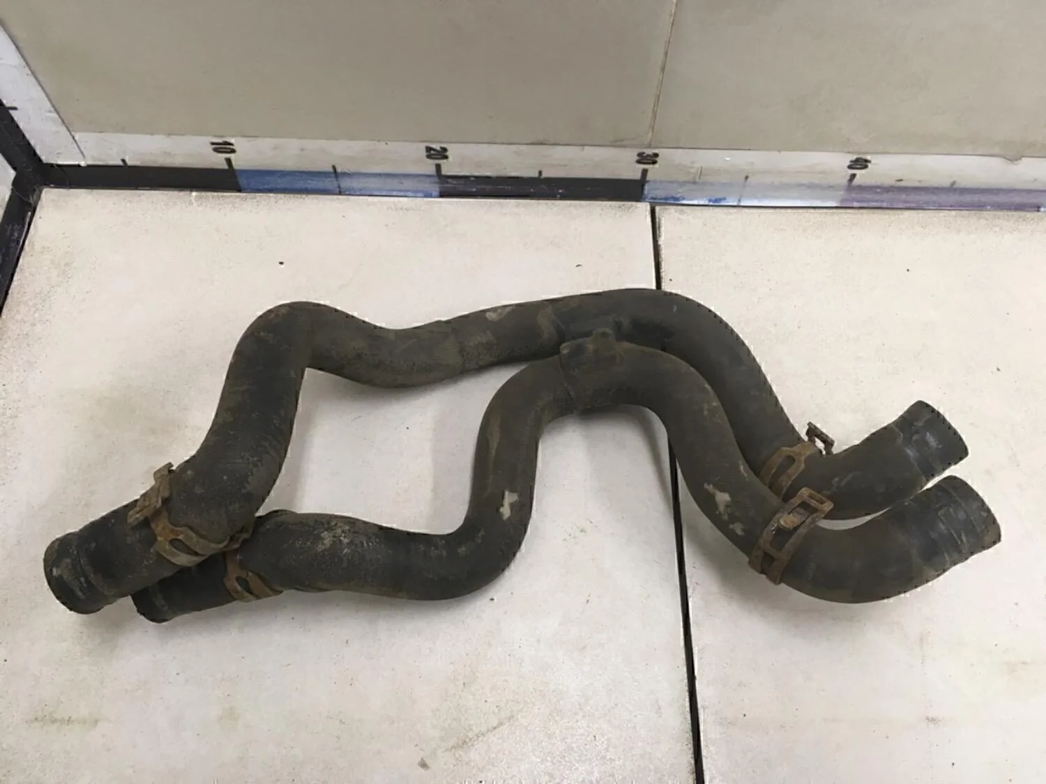 Патрубок отопителя Fabia 2007-2015