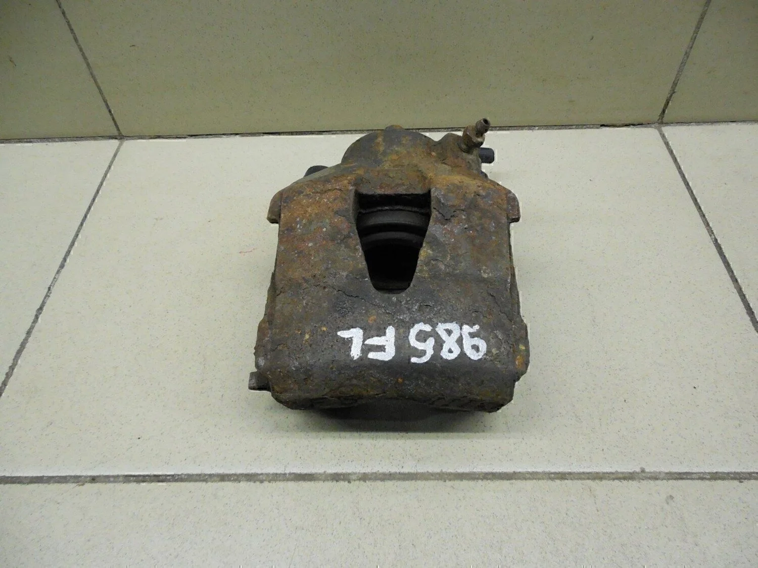 Суппорт передний левый A3 (8L1) 1996-2003