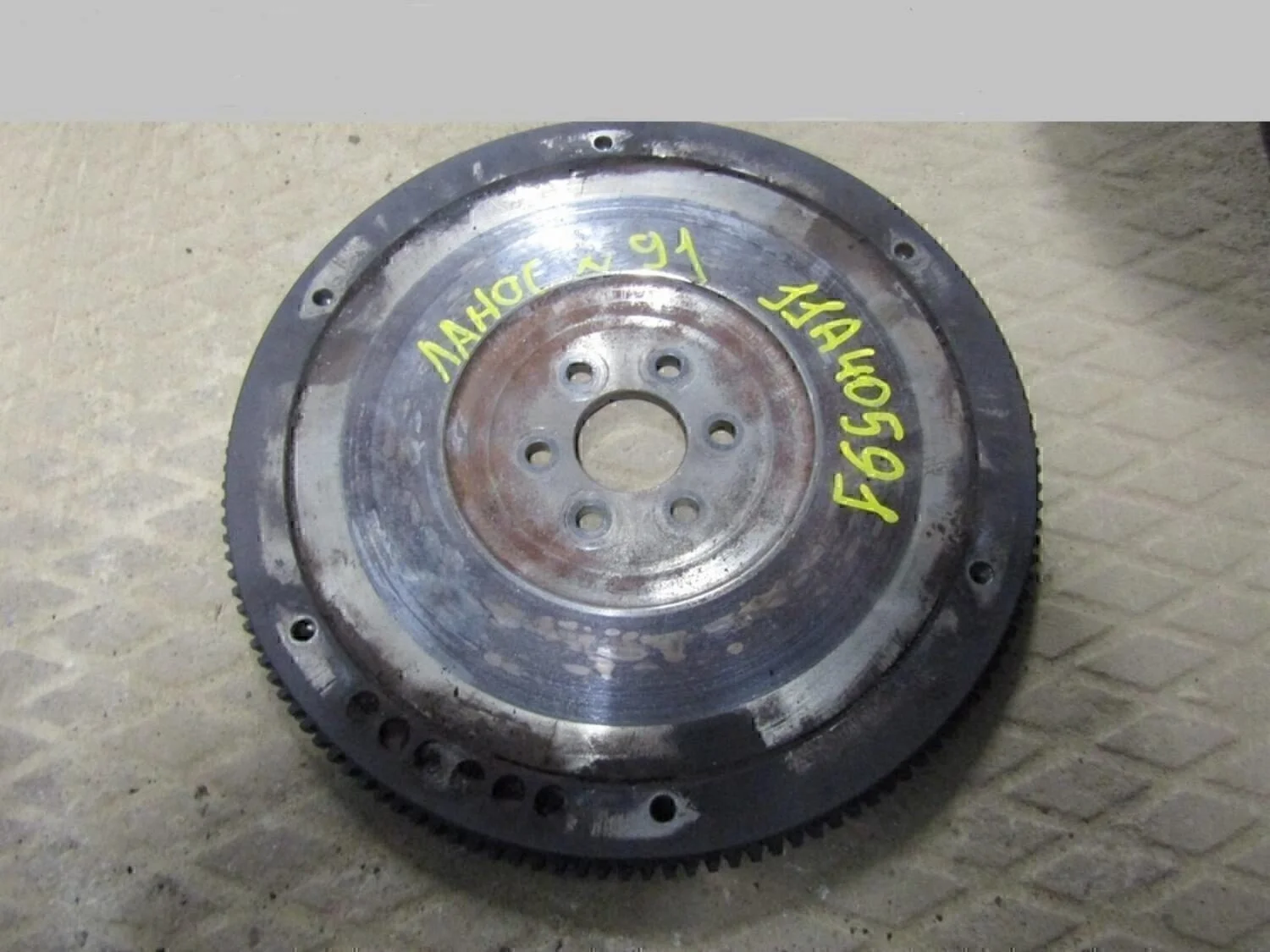 Маховик Aveo (T200) 2003-2008