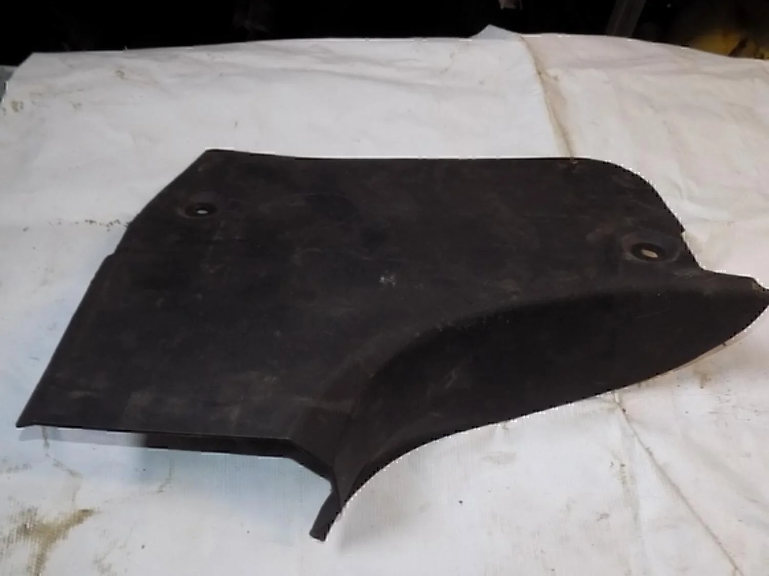 Обшивка багажника Focus II 2005-2008