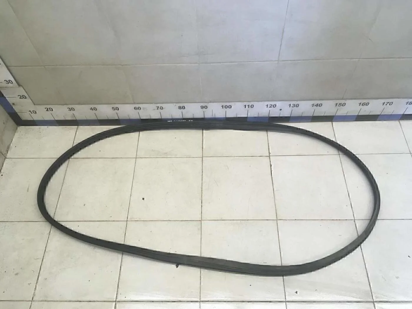 Уплотнитель (внутри) Megane II 2002-2009