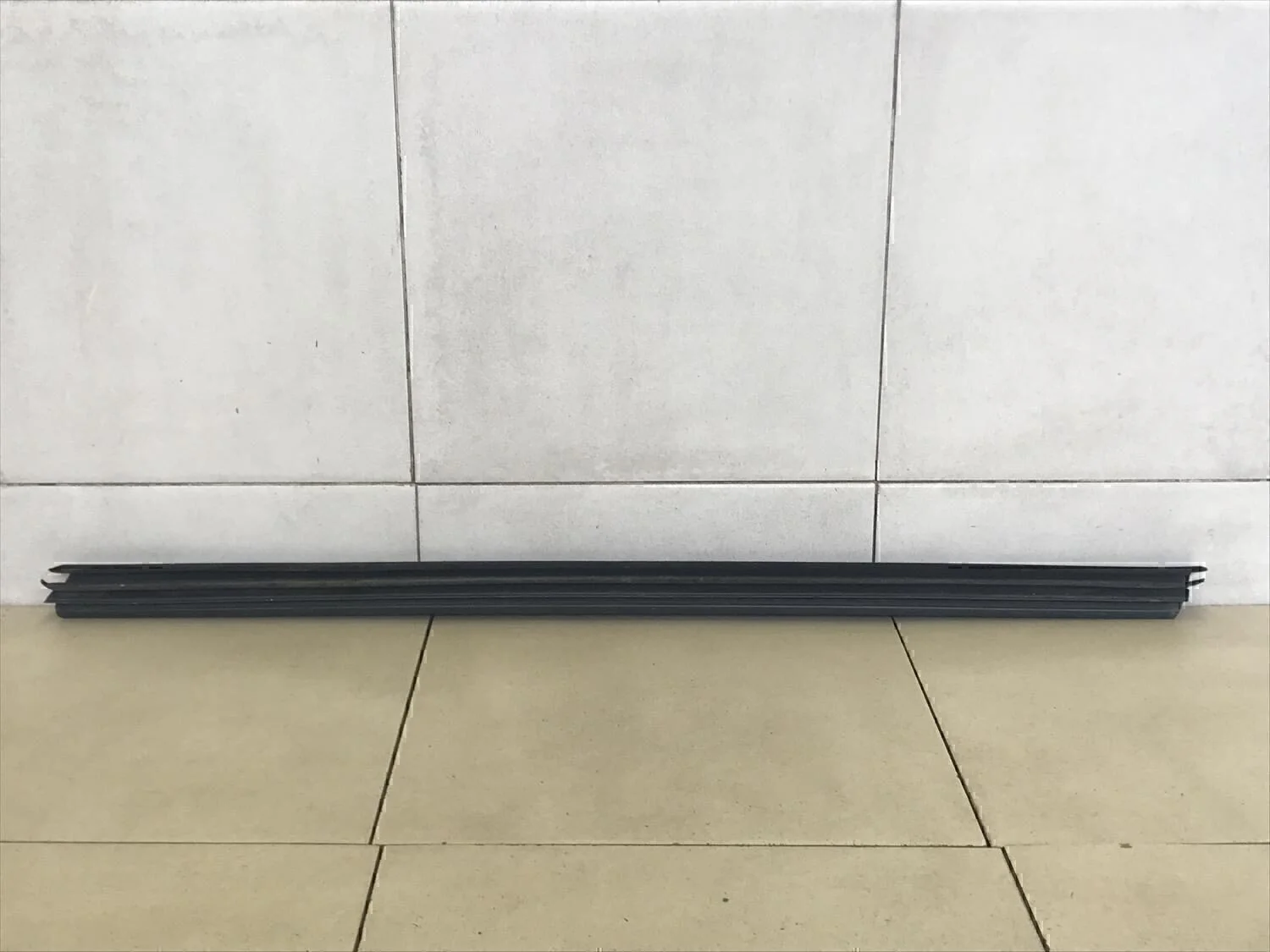 Накладка стекла переднего левого Octavia (A5 1Z-) 2004-2013