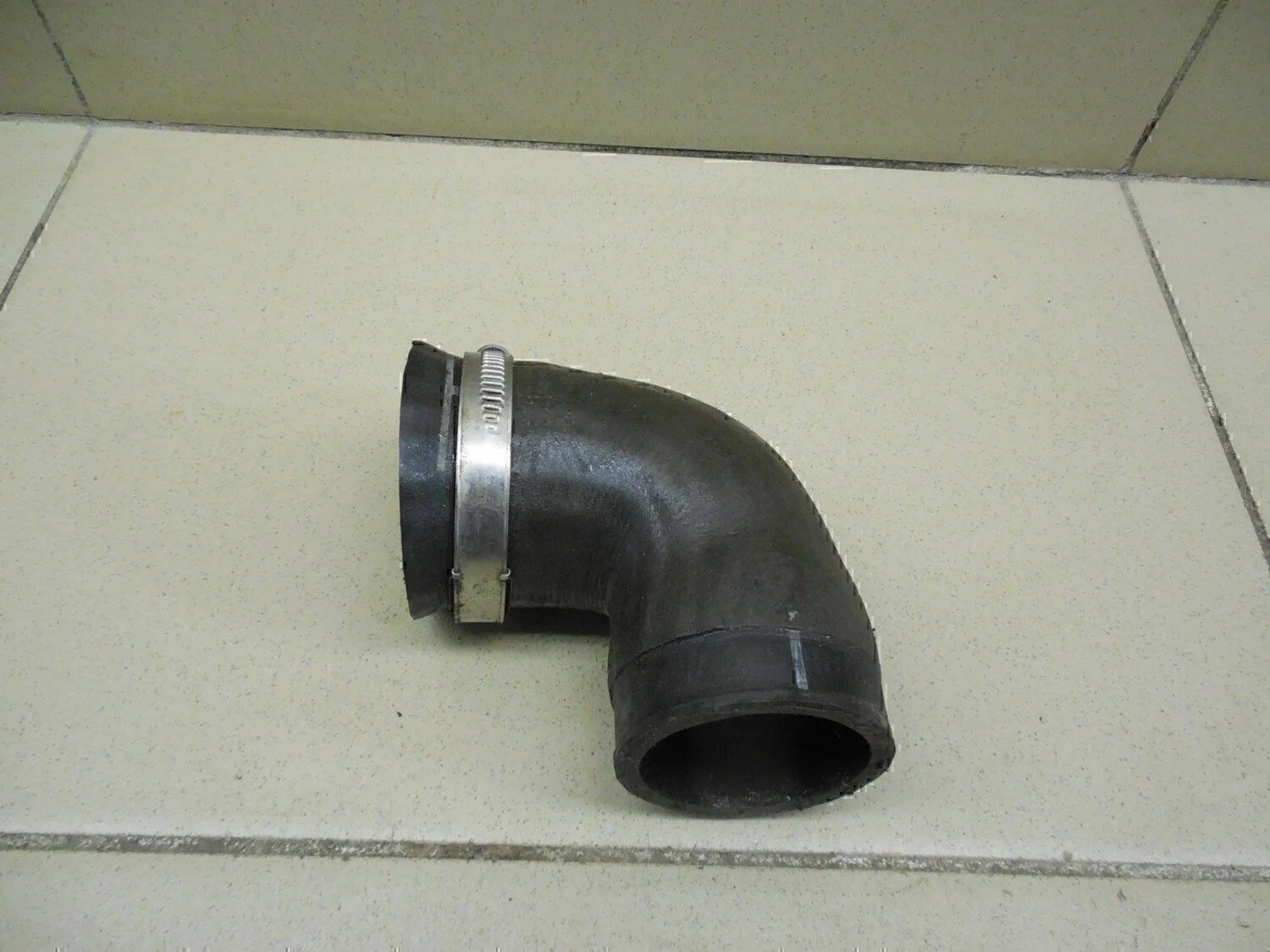 Патрубок интеркулера A4 [B6] 2000-2004