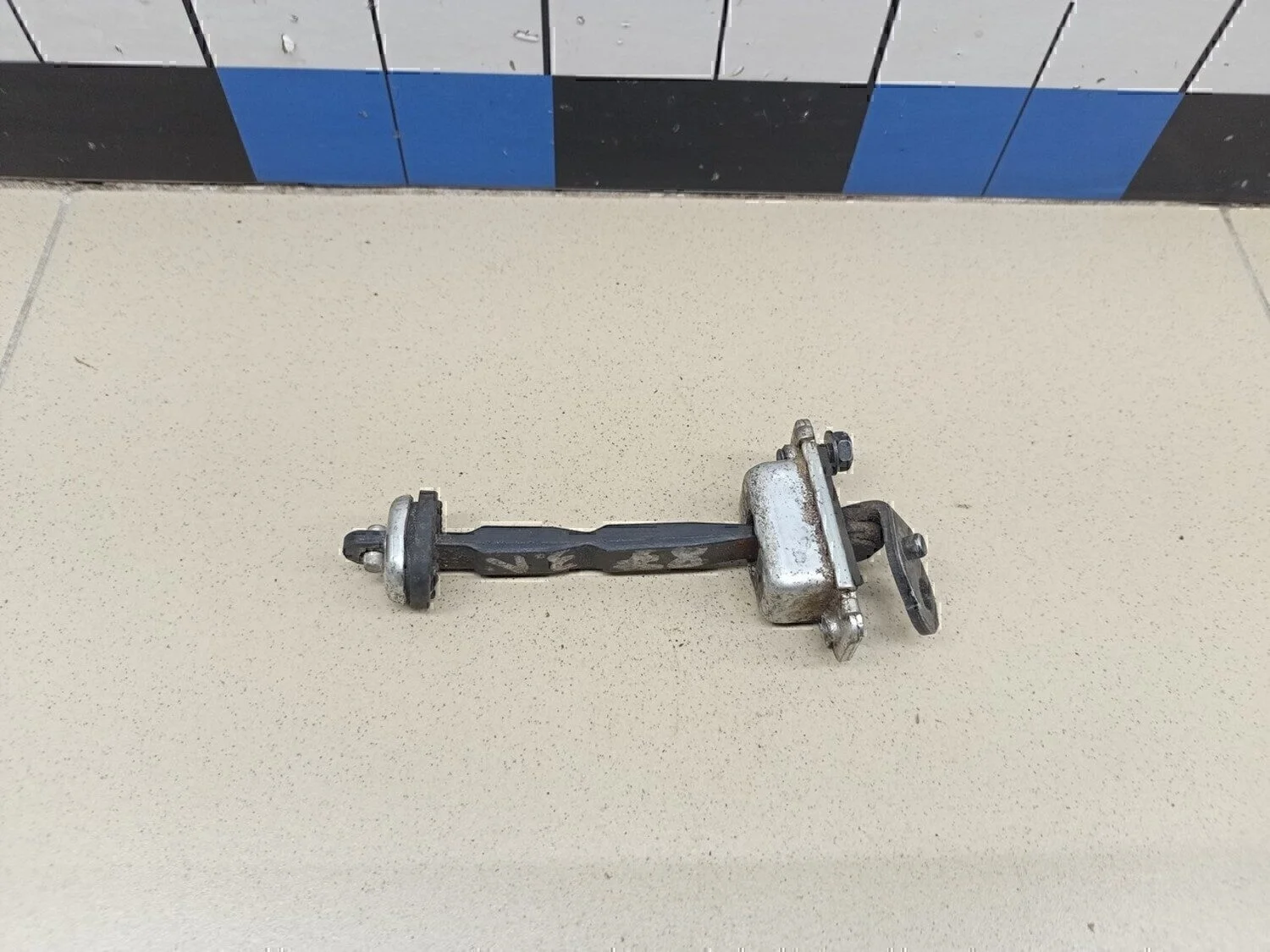 Ограничитель двери Lanos 2004-2010