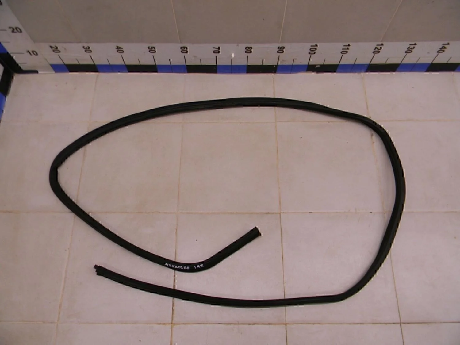 Уплотнитель багажника Logan 2005-2014