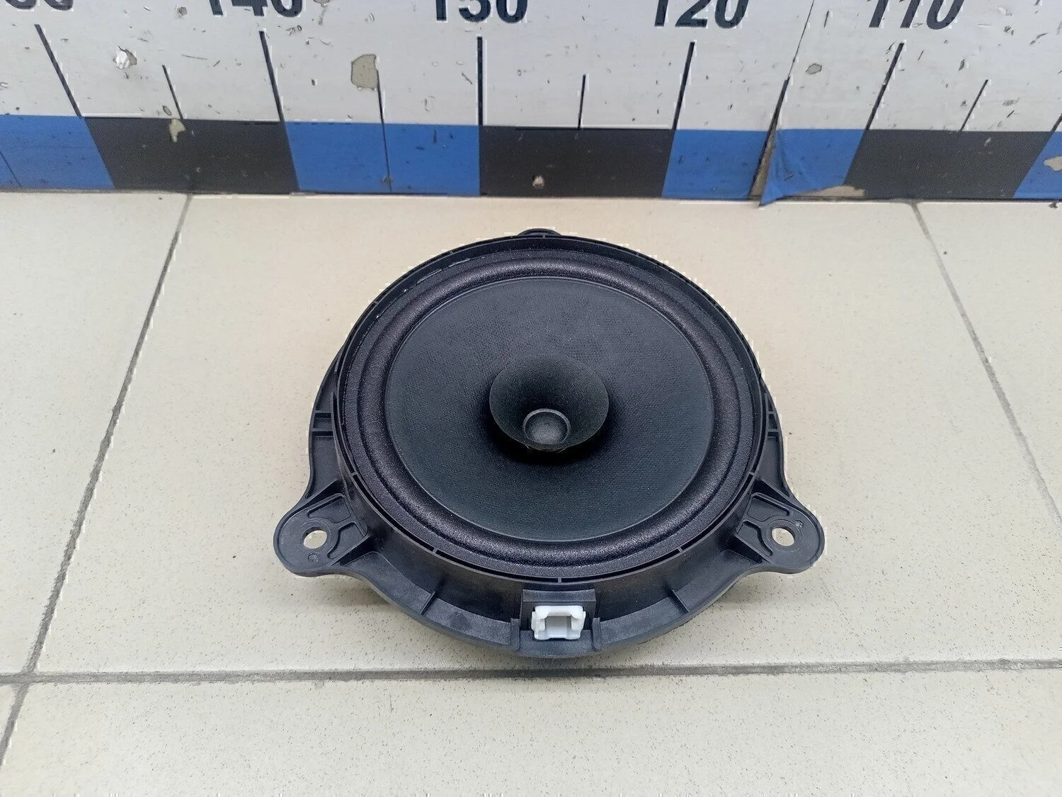 Динамик Logan II 2014>