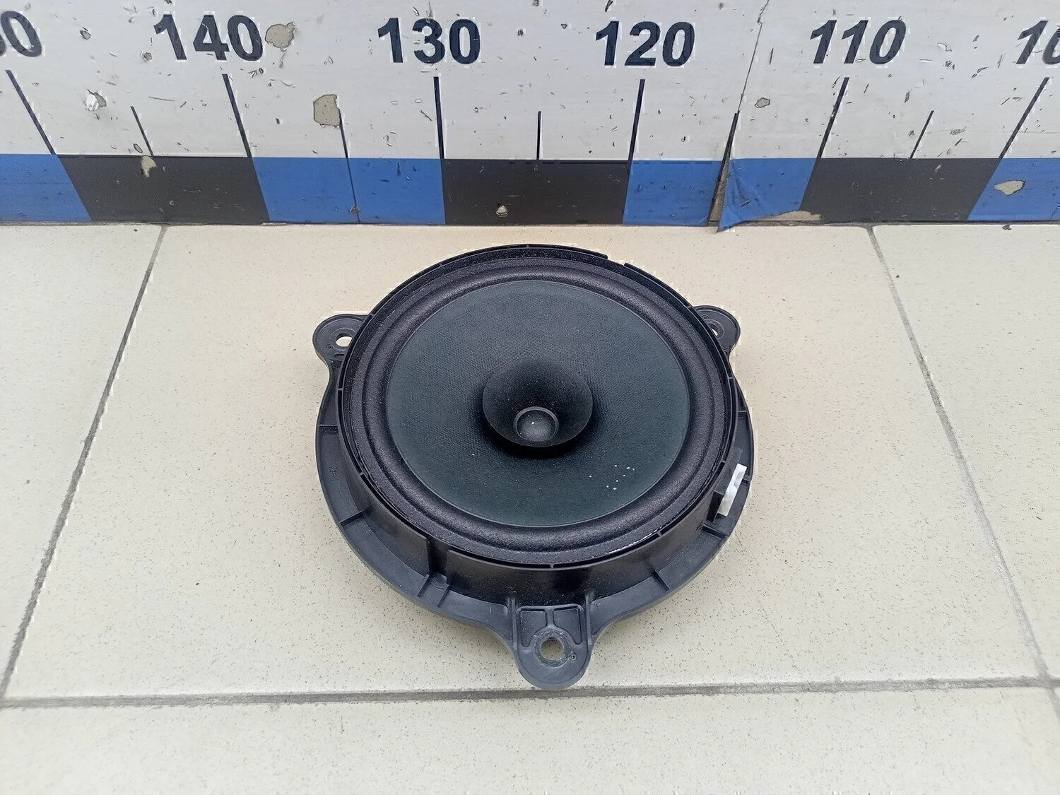 Динамик Logan II 2014>