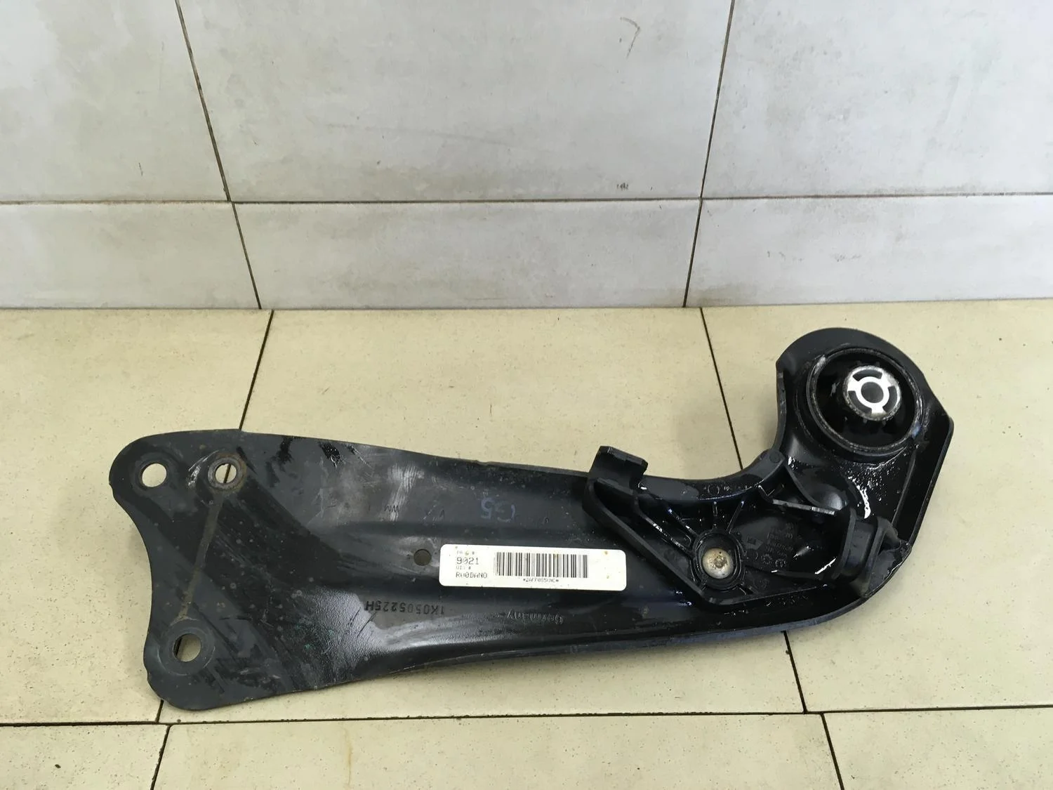 Рычаг задний продольный левый Tiguan 2007-2011