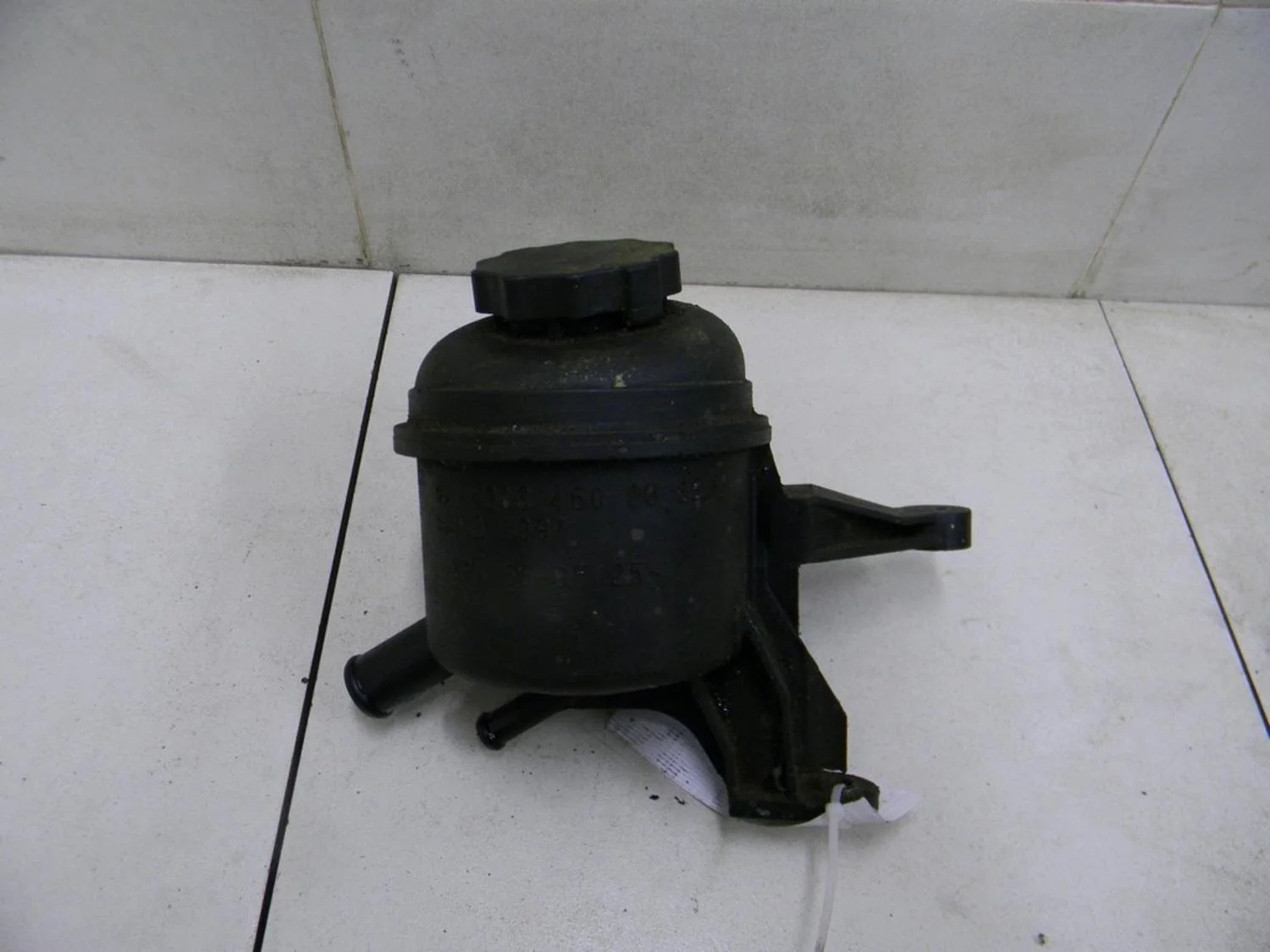 Бачок гидроусилителя W203 2000-2006