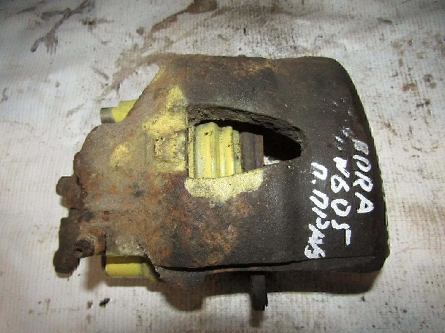 Суппорт передний правый A3 (8L1) 1996-2003