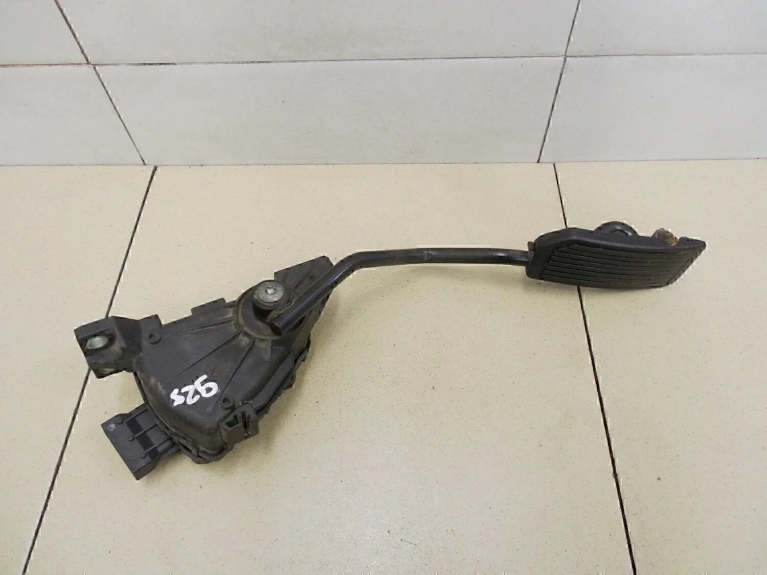 Педаль газа Almera N16 2000-2006