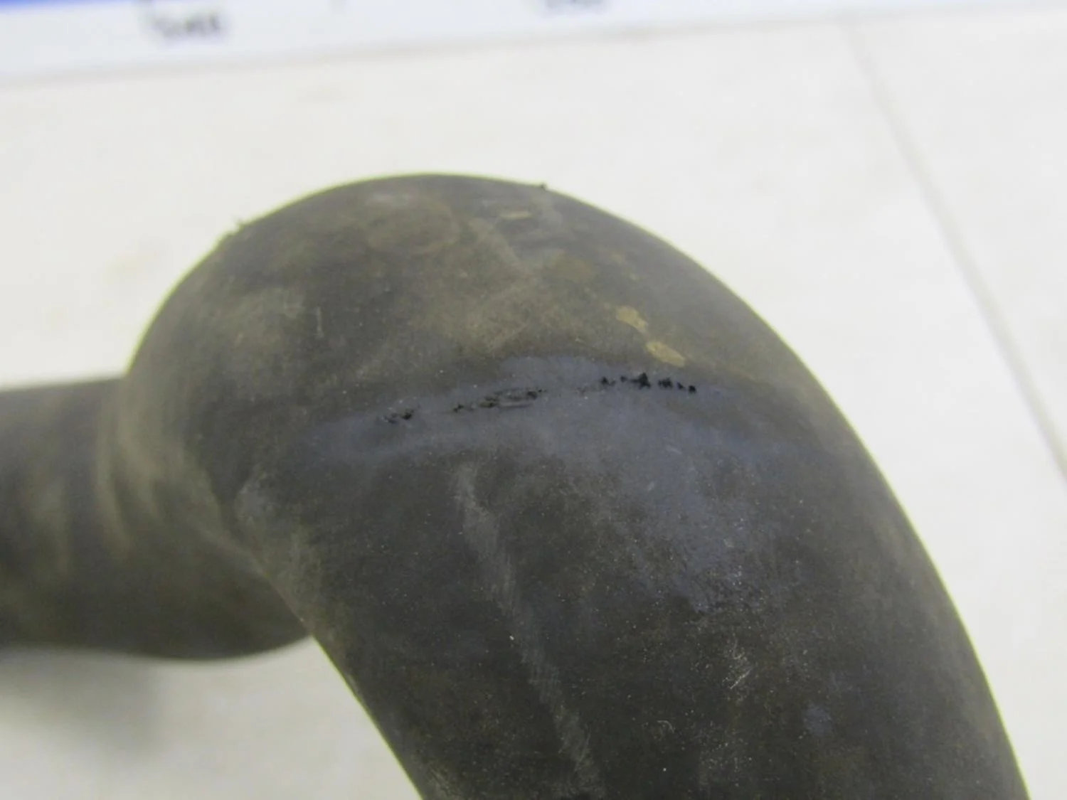 Патрубок радиатора Astra J 2010>