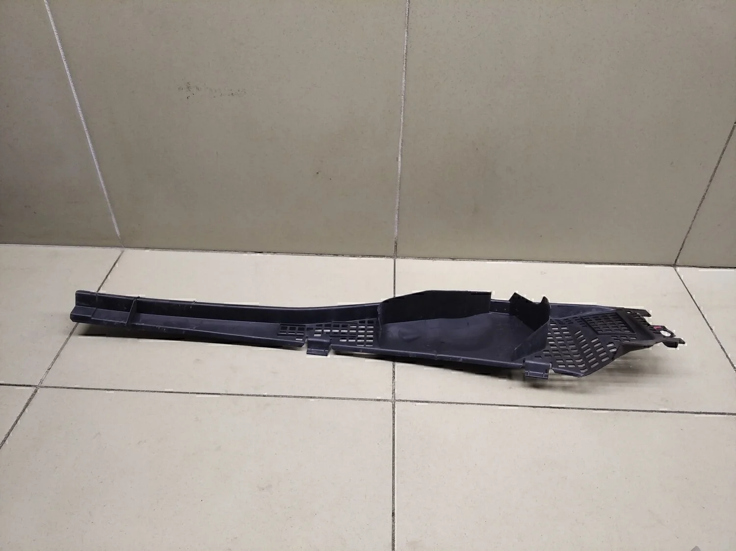 Решетка стеклооч. (планка под лобовое стекло) Duster 2012>