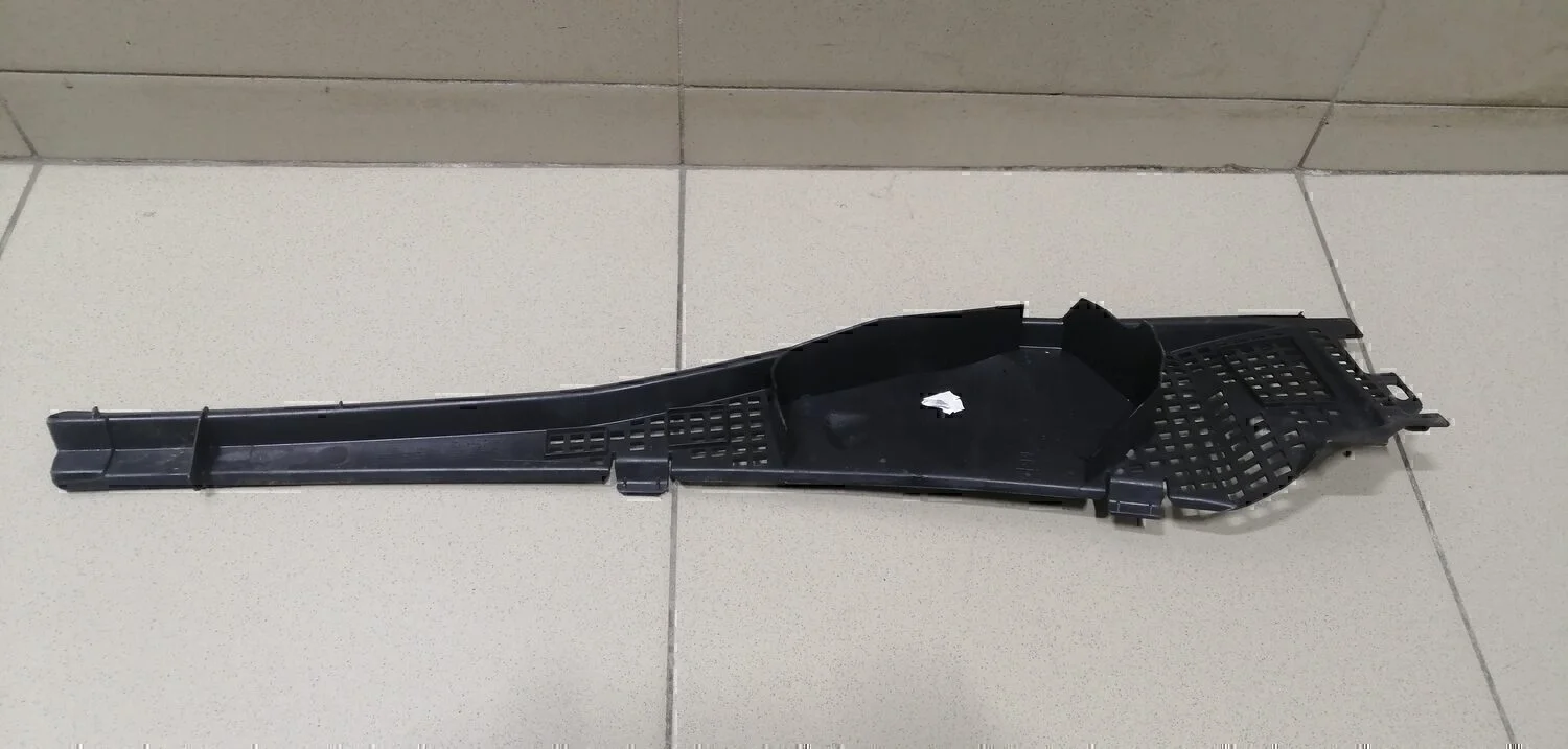 Решетка стеклооч. (планка под лобовое стекло) Duster 2012>