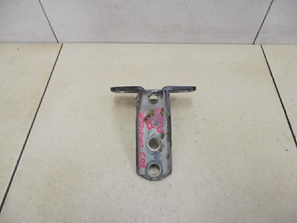 Петля двери ASX 2010-2016