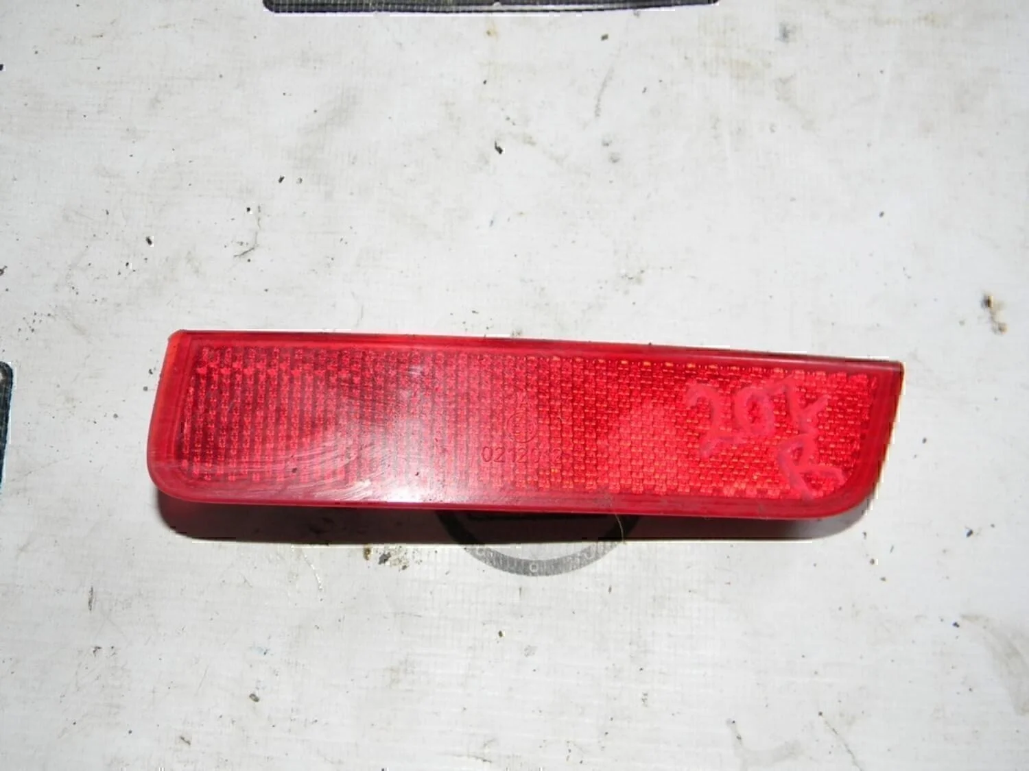 Отражатель в бампер задний правый Duster 2012>