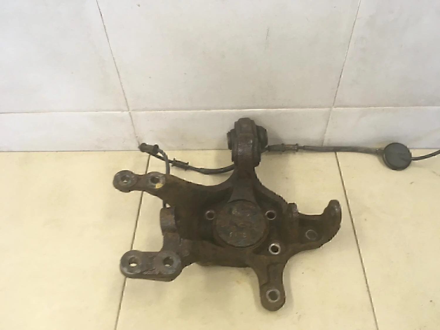 Кулак поворотный задний правый Elantra 2006-2011