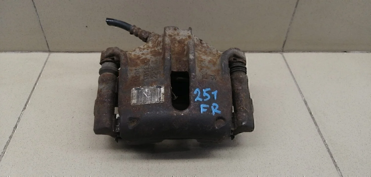 Суппорт передний правый 206 1998-2012