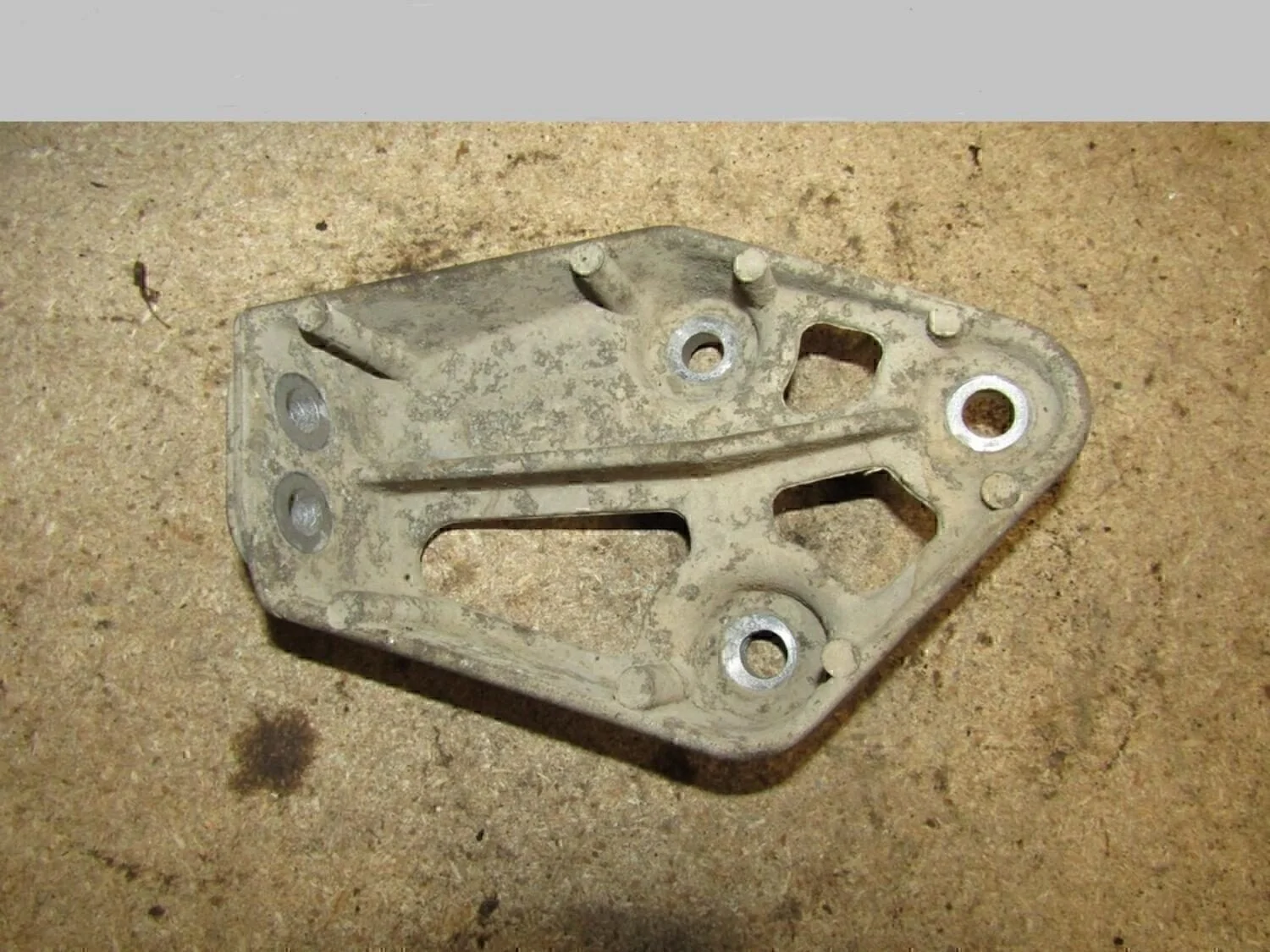 Кронштейн двигателя правый Lanos 2004-2010