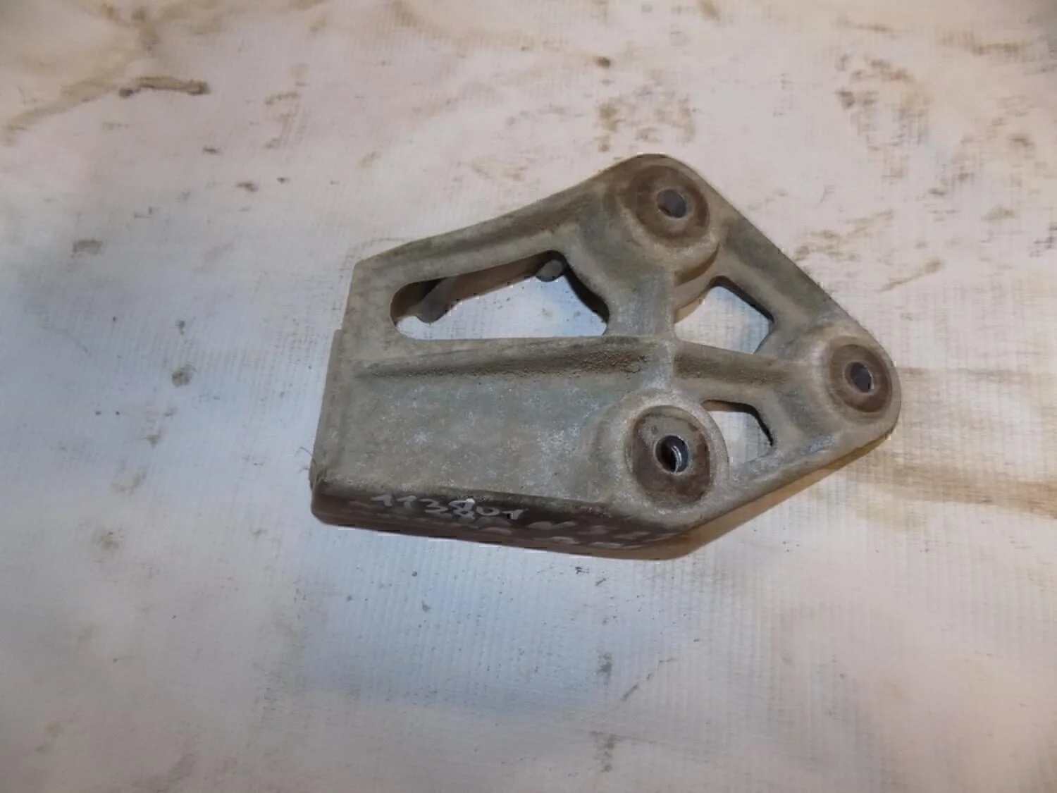 Кронштейн двигателя правый Lanos 2004-2010