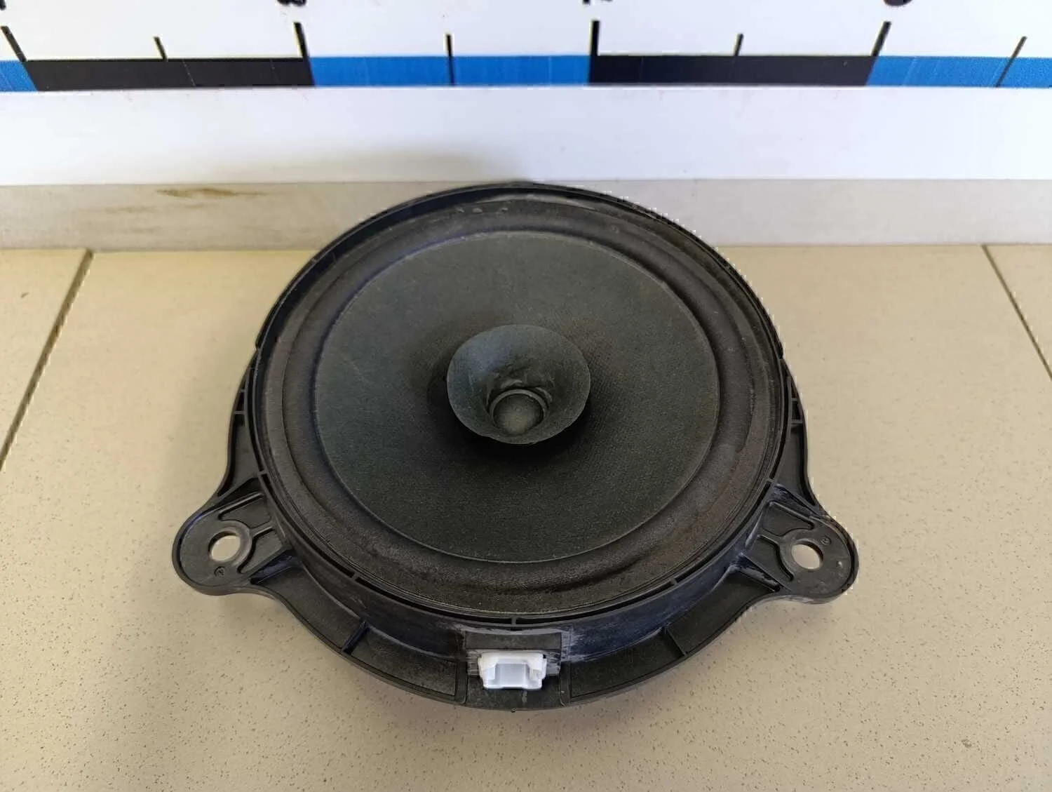 Динамик LADA X-RAY 2016>