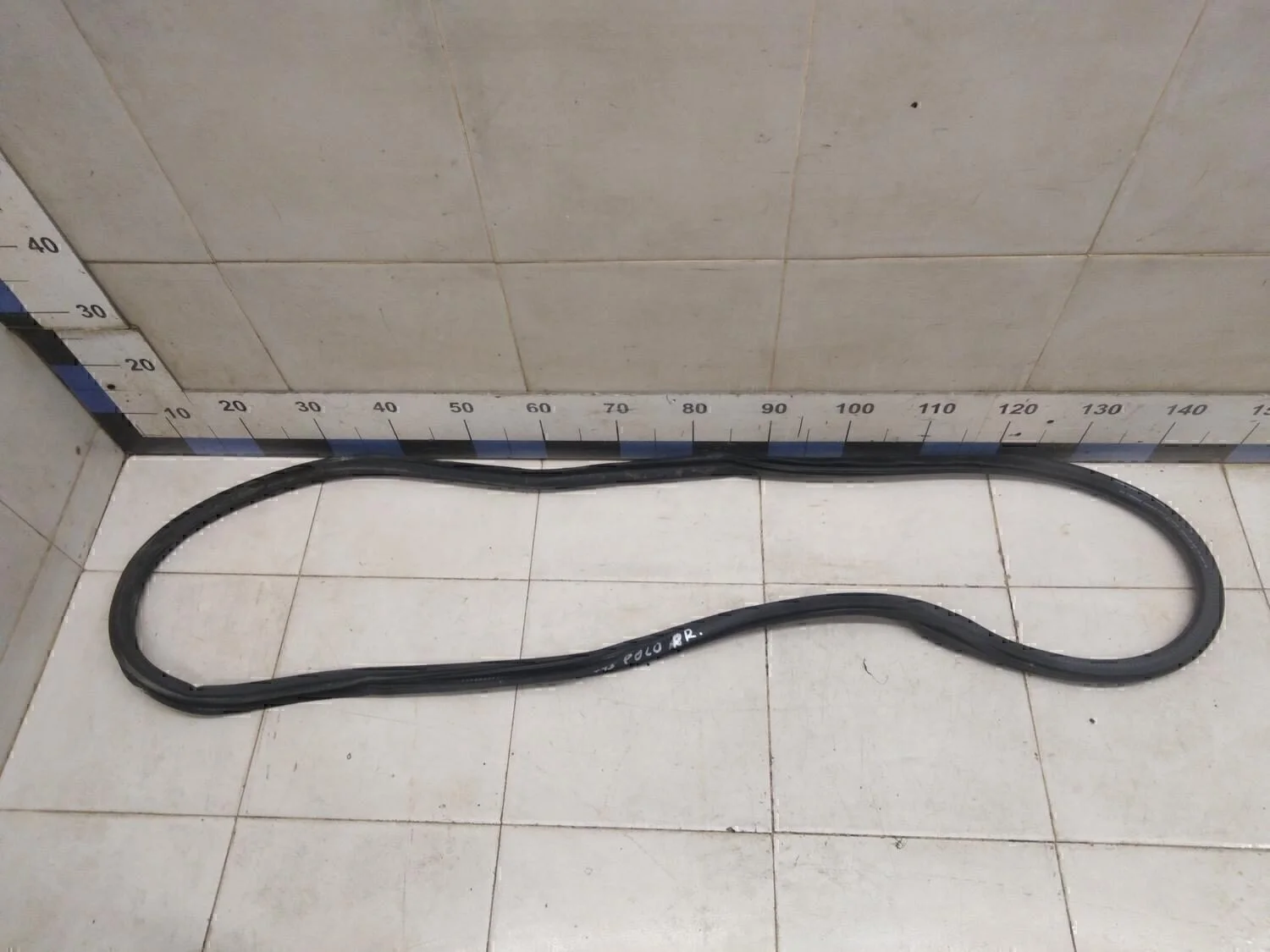 Уплотнитель двери Polo (Sed RUS) 2011>