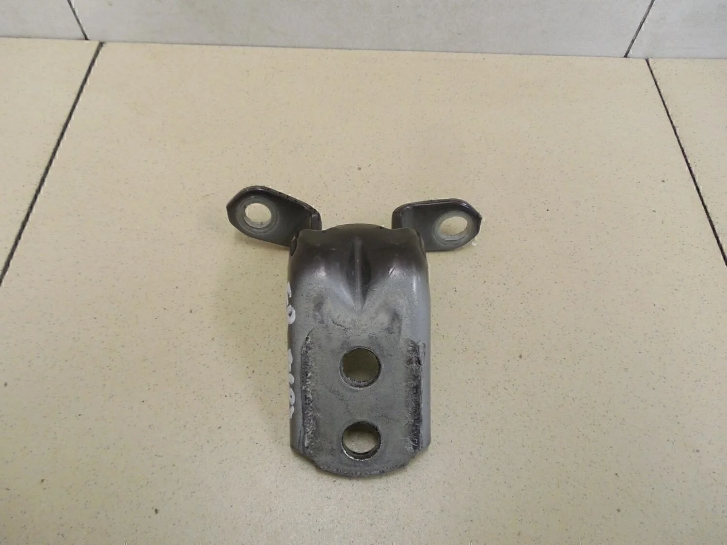 Петля двери  Teana J31 2006-2008