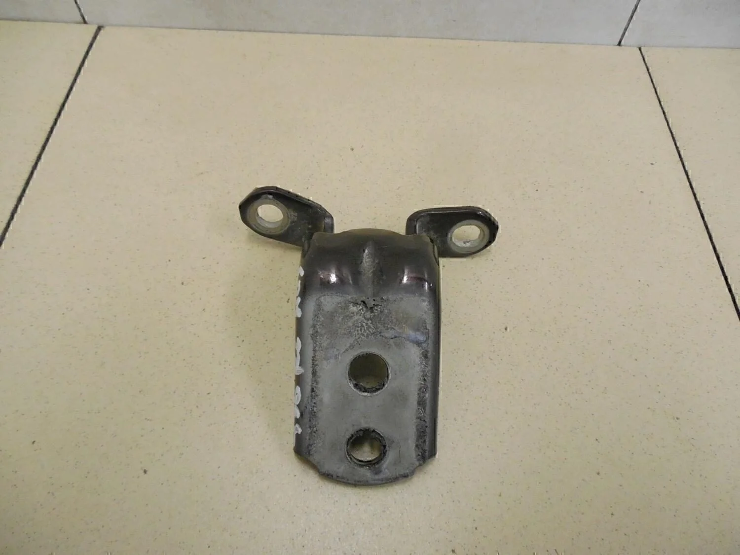 Петля двери  Teana J31 2006-2008