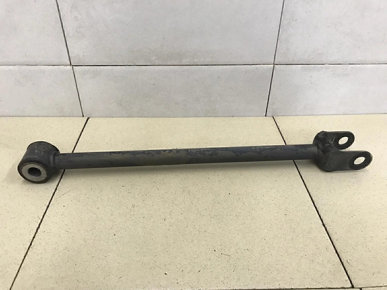 Тяга задняя поперечная Duster 2012>