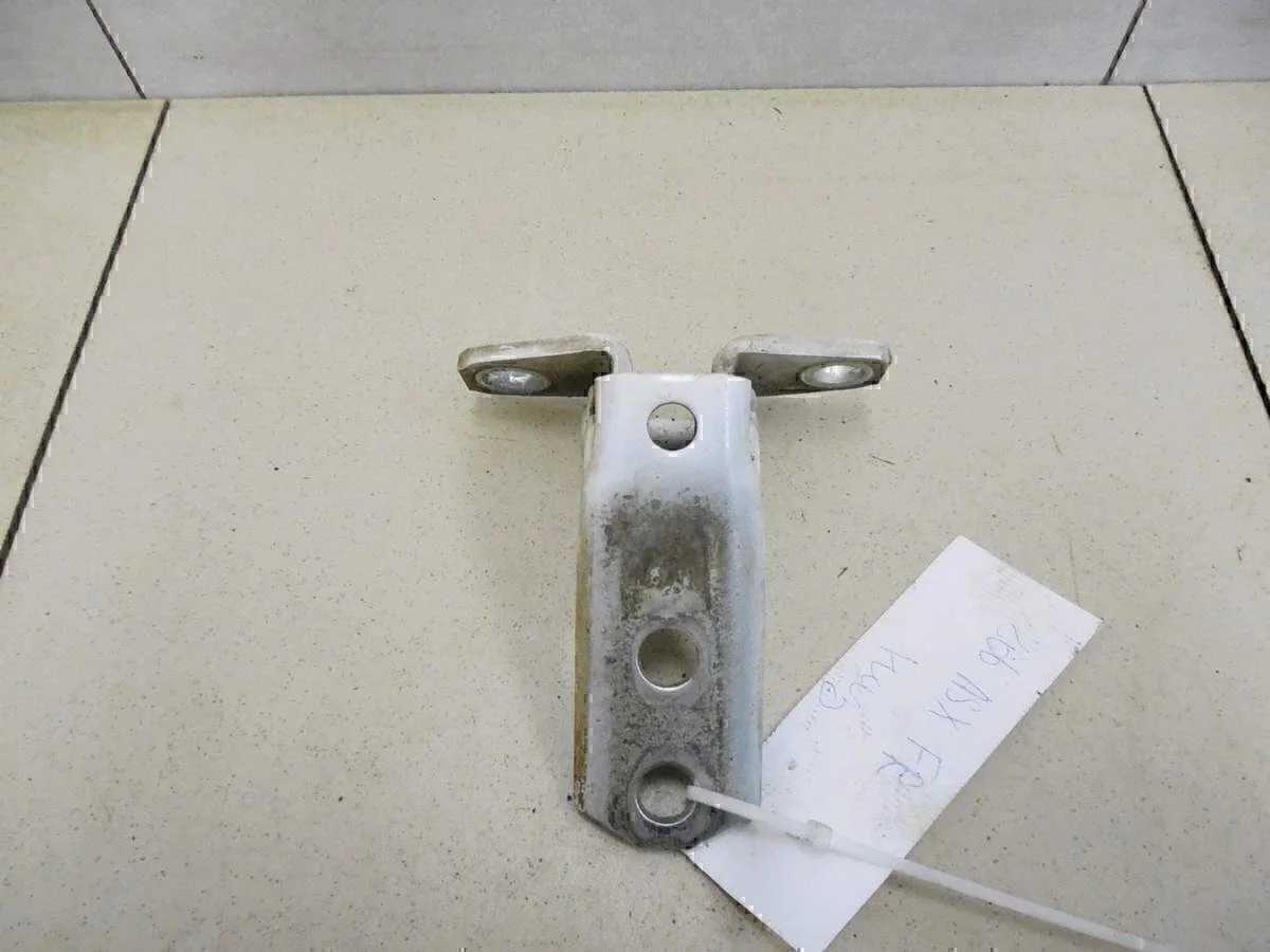 Петля двери ASX 2010-2016