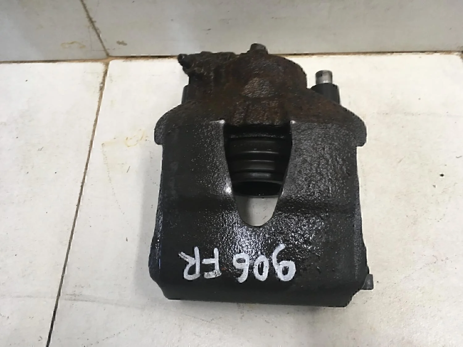 Суппорт передний правый A3 (8L1) 1996-2003