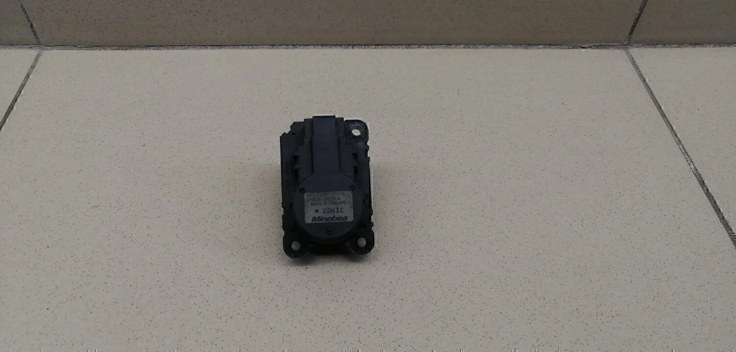 Моторчик заслонки отопителя ASX 2010-2016