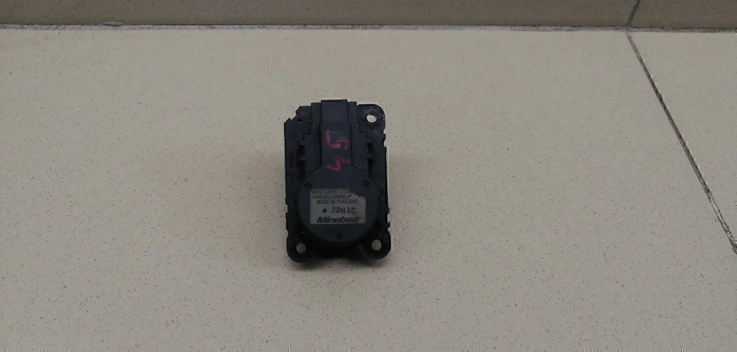 Моторчик заслонки отопителя ASX 2010-2016