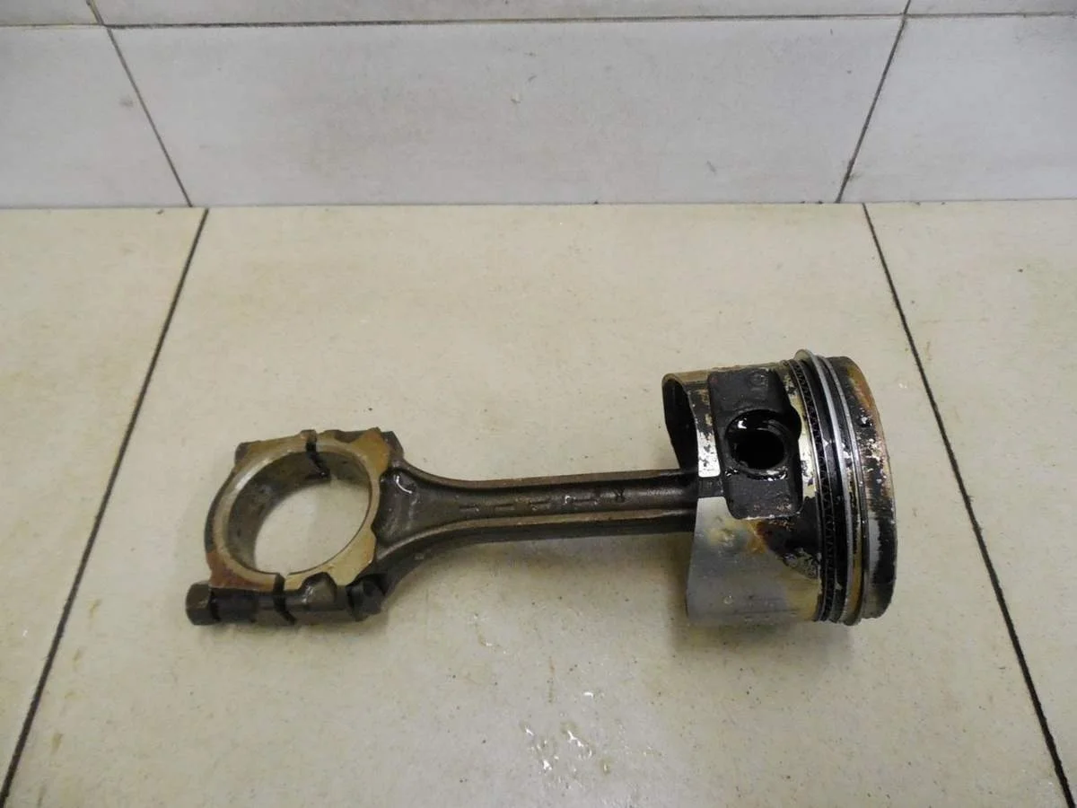 Поршень с шатуном Almera Classic (B10) 2006-2013