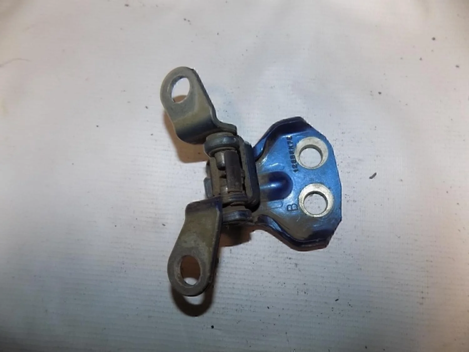 Петля двери задней правой нижняя Fusion 2002-2012