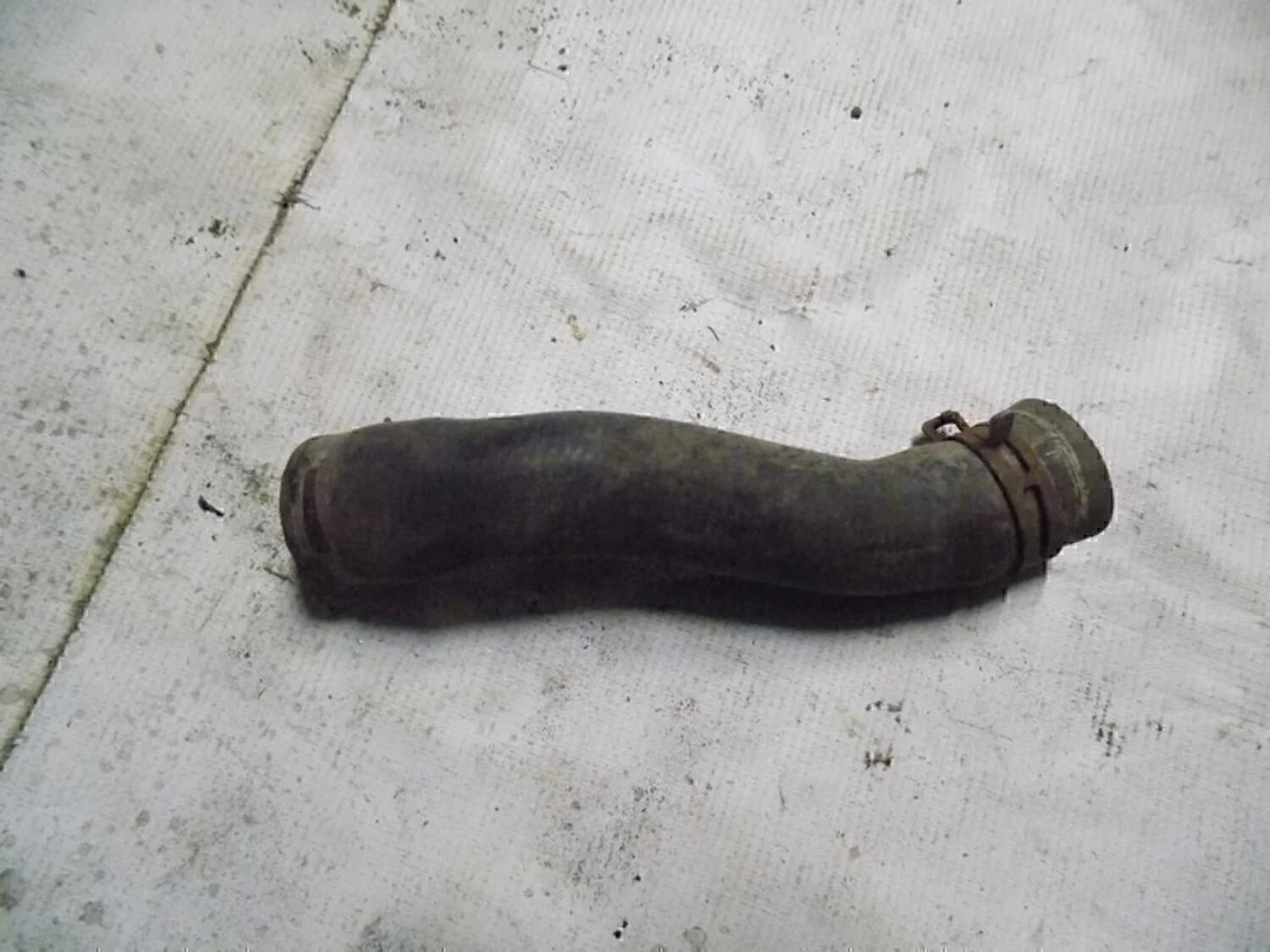 Патрубок радиатора A3 (8L1) 1996-2003