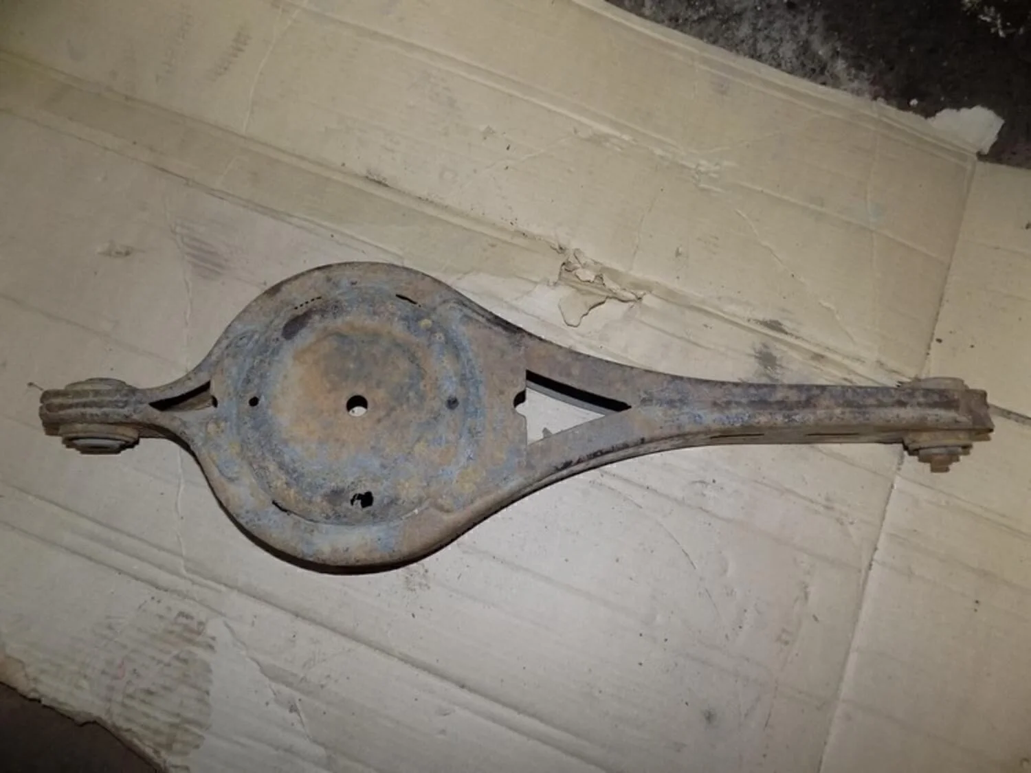 Рычаг задний нижний S80 2006-2016