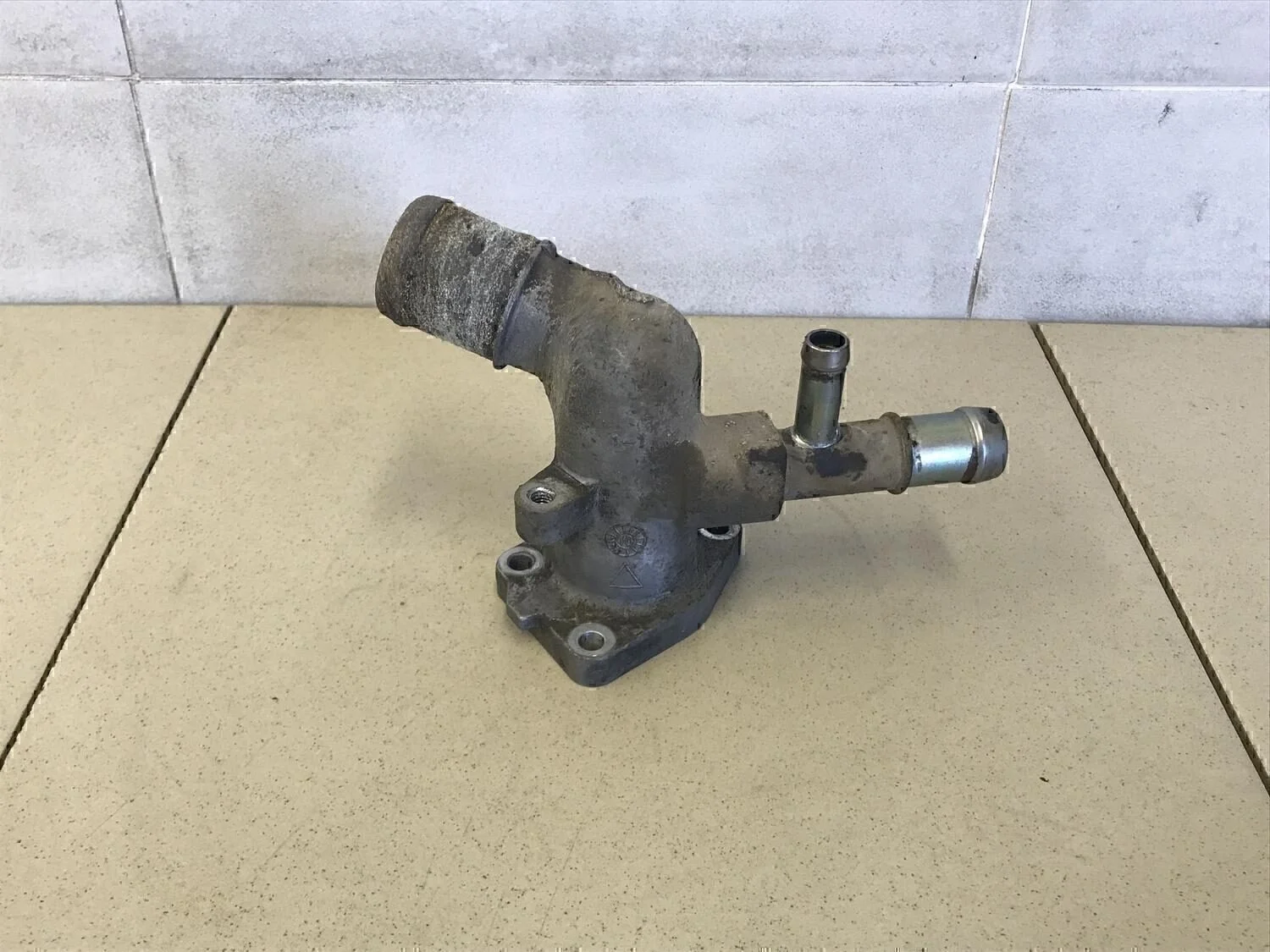 Фланец двигателя системы охлаждения Solaris 2010-2017